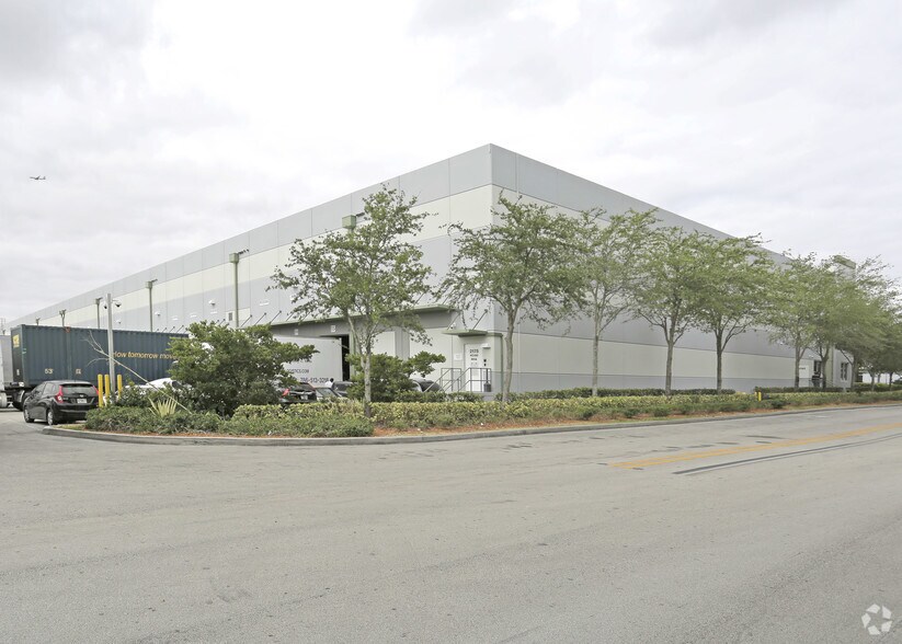 More Photos Of 2005-2185 NW 115th Ave, Miami Manufacturing For Lease
