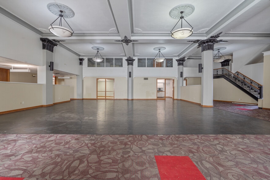 More Photos Of 344 W Genesee St, Syracuse Loft Creative Space For Lease