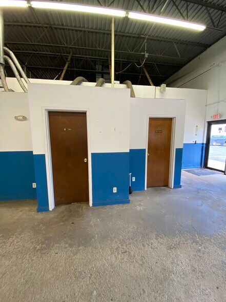 More Photos Of 7620-7640 Tyler Blvd, Mentor Warehouse For Lease