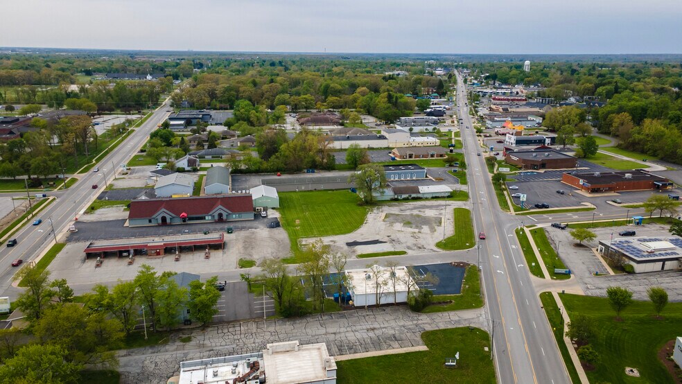 More Photos Of 2306 Calumet Ave, Valparaiso Convenience Store For Sale