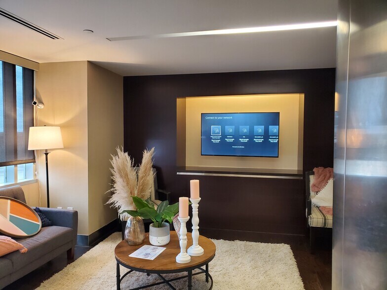 More Photos Of 1600 N Redbud Blvd, McKinney Office For Sale
