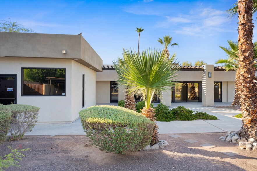 More Photos Of 71956 Magnesia Falls Dr, Rancho Mirage Medical For Sale