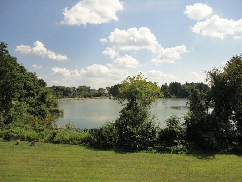 More Photos Of 1240-1248 Wrights Ln, West Chester Office For Sale