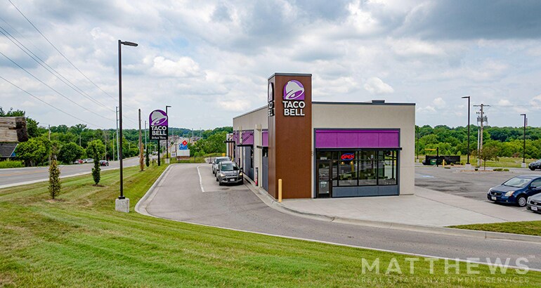 More Photos Of 11120 E. US Highway 24, Sugar Creek Fast Food For Sale