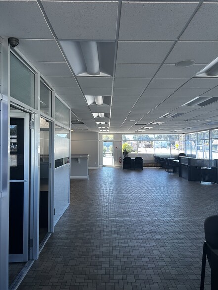 More Photos Of 800 Washington St, Attleboro Auto Dealership For Sale