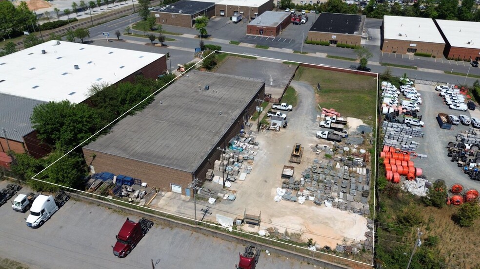 More Photos Of 1511 Ameron Dr, Charlotte Warehouse For Lease
