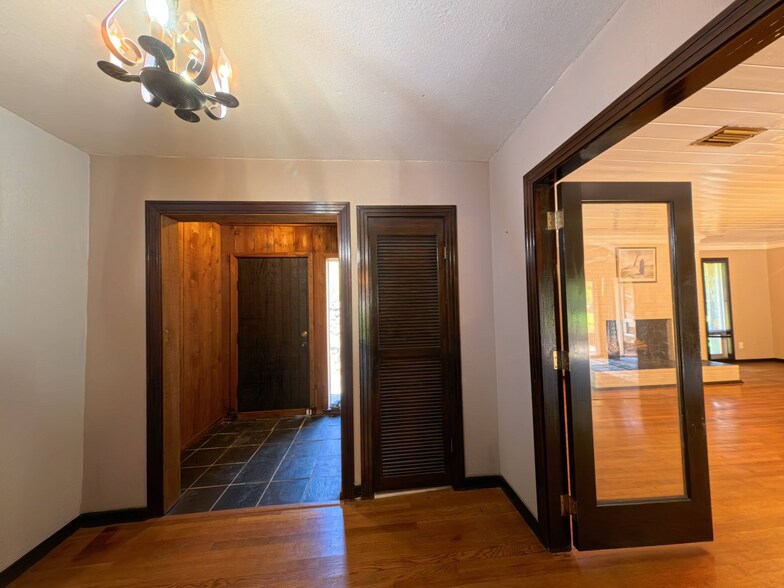 More Photos Of 2575 Old Highway 24, Hattiesburg Office For Sale