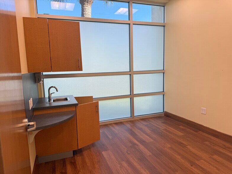 More Photos Of 3291 Woods Edge Pky, Bonita Springs Medical For Sale