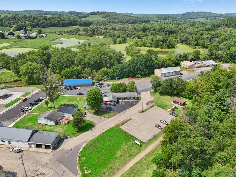 More Photos Of 309 Trail St, La Valle Restaurant For Sale
