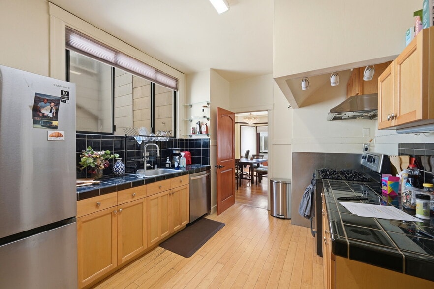 More Photos Of 2737 Hyde St, San Francisco Apartments For Sale