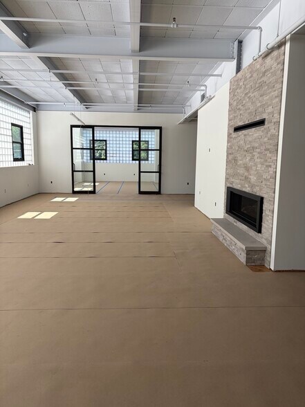 More Photos Of 2 W Wyomissing Ave, Mohnton Manufacturing For Sale