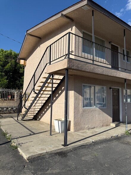 More Photos Of 1700 Lincoln St, Bakersfield Apartments For Sale