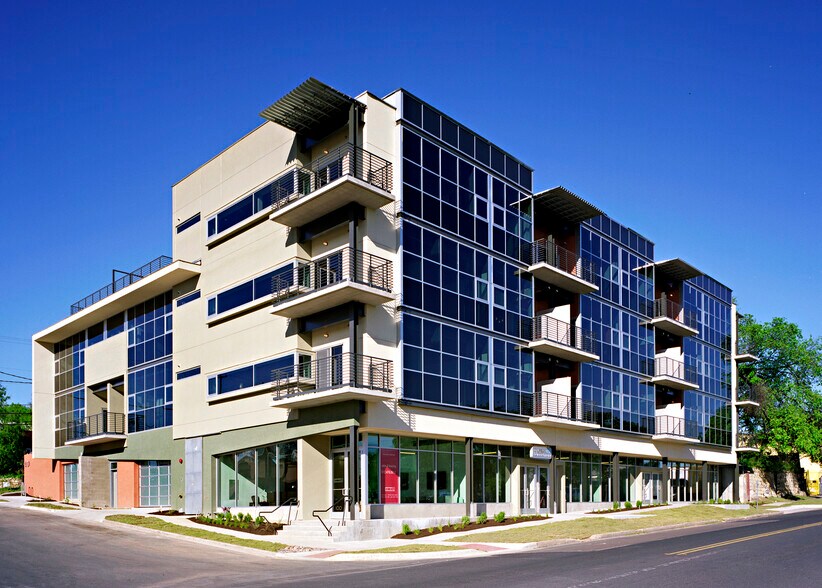 More Photos Of 900 E 6th St, Austin Apartments For Lease