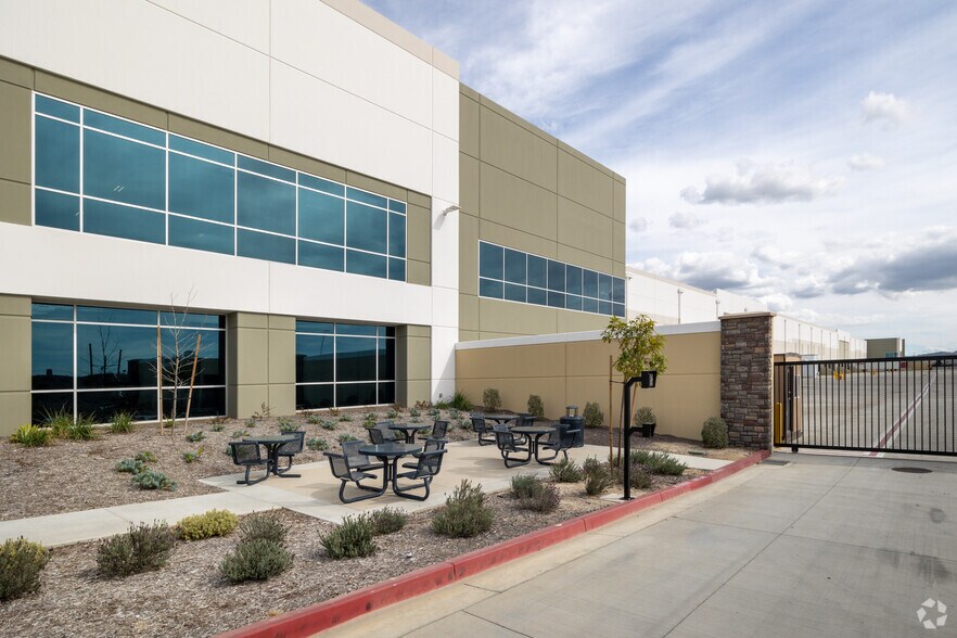 More Photos Of 20201 Caroline Way, Riverside Distribution For Lease