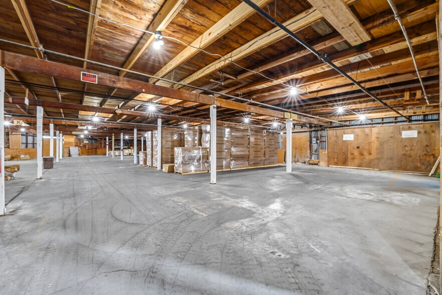More Photos Of 1002 W Jackson Ave, Harlingen Warehouse For Sale
