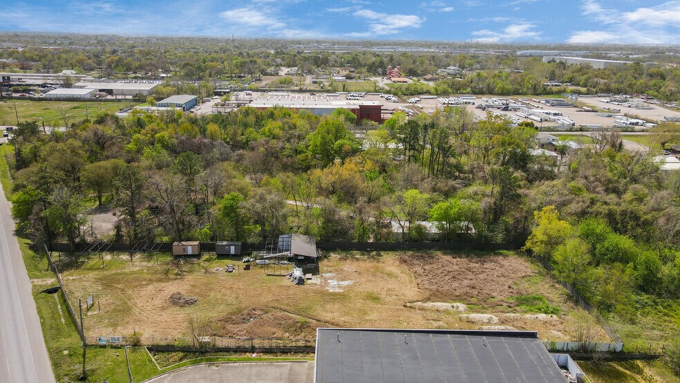 More Photos Of 11921 Veterans Memorial Dr, Houston Land For Sale