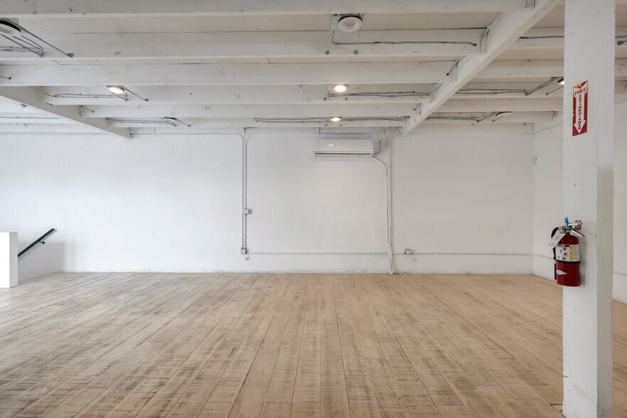 More Photos Of 7176 W Sunset Blvd, Los Angeles Storefront Retail Office For Sale