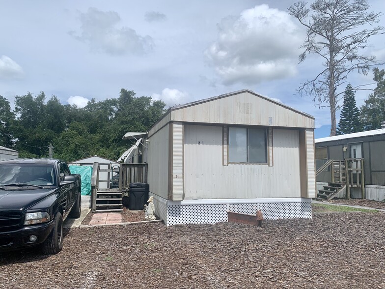 More Photos Of 16916 Bachmann Ave, Hudson Manufactured Housing Mobile Home Park For Sale