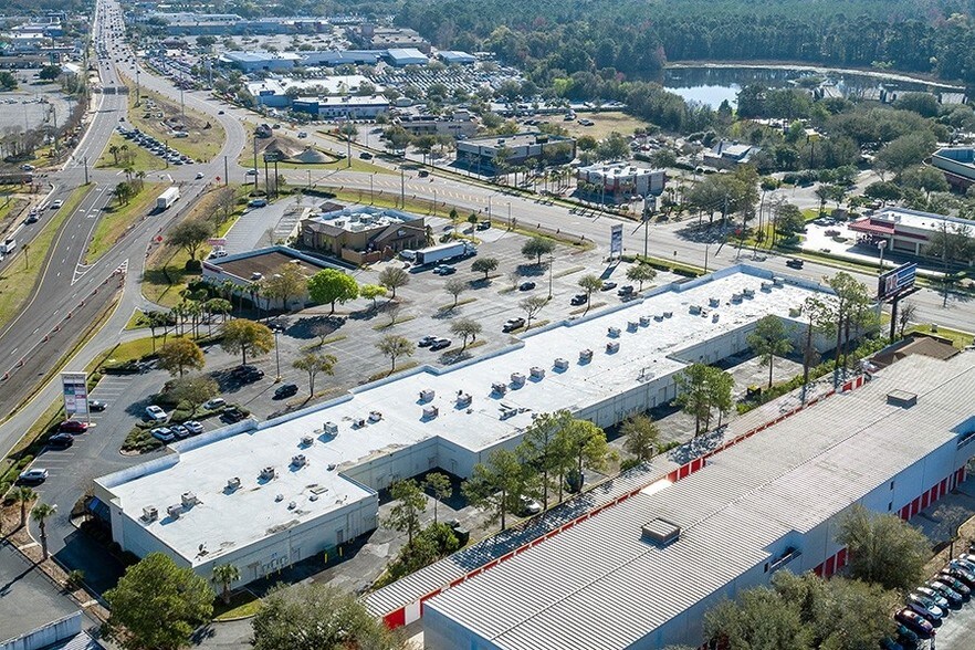 More Photos Of 9400 Arlington Expy, Jacksonville Unknown For Lease