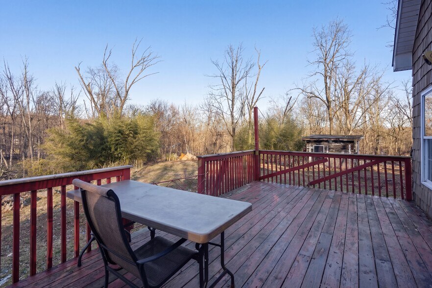 More Photos Of 106 Newport Bridge Rd, Warwick Multifamily For Sale