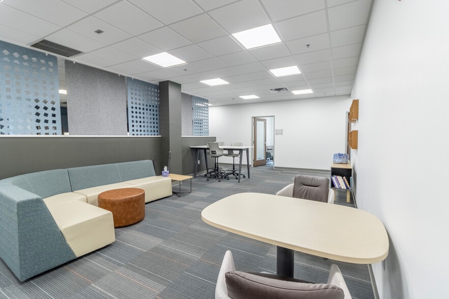 More Photos Of 2457 Wilcox Dr, Norman Office For Lease