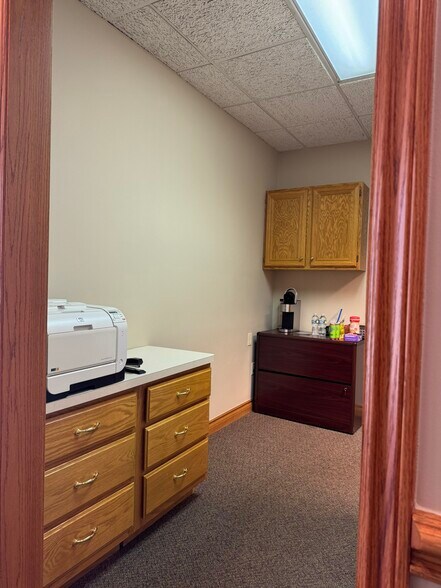 More Photos Of 43120 Utica Rd, Sterling Heights Office For Lease