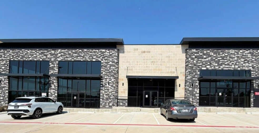 More Photos Of 1221 E University Dr, Prosper General Retail For Lease