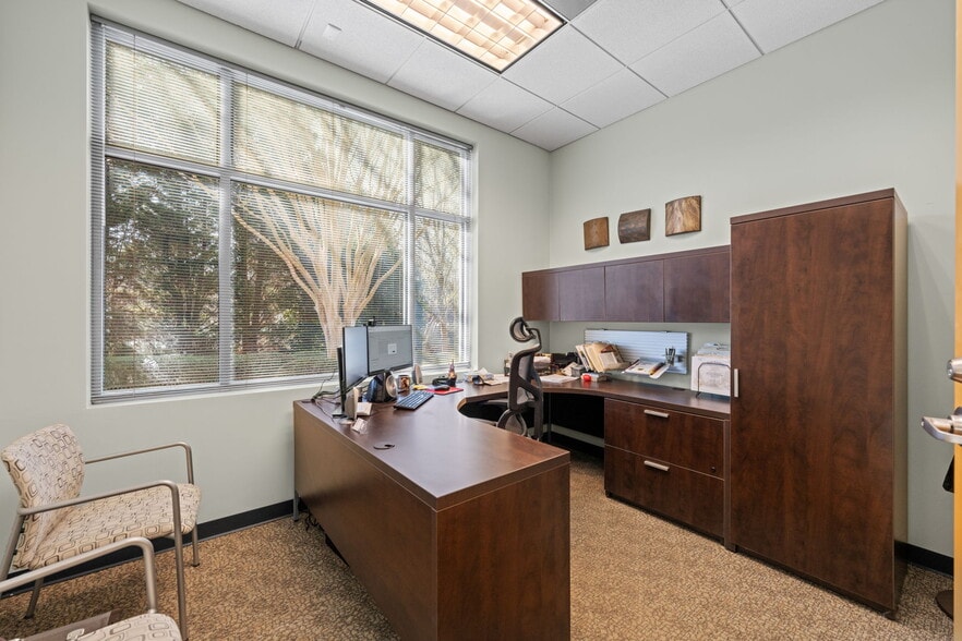 More Photos Of 5011 Departure Dr, Raleigh Showroom For Sale