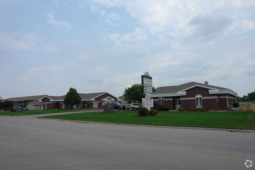 More Photos Of 3019 Holmgren Way, Green Bay Office For Lease