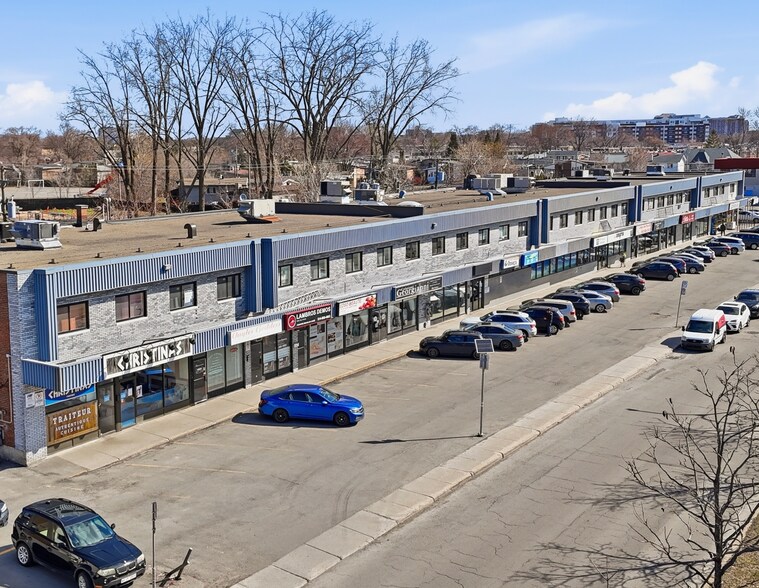 Primary Photo Of 4309-4367 Boul Notre-Dame, Laval Storefront For Lease