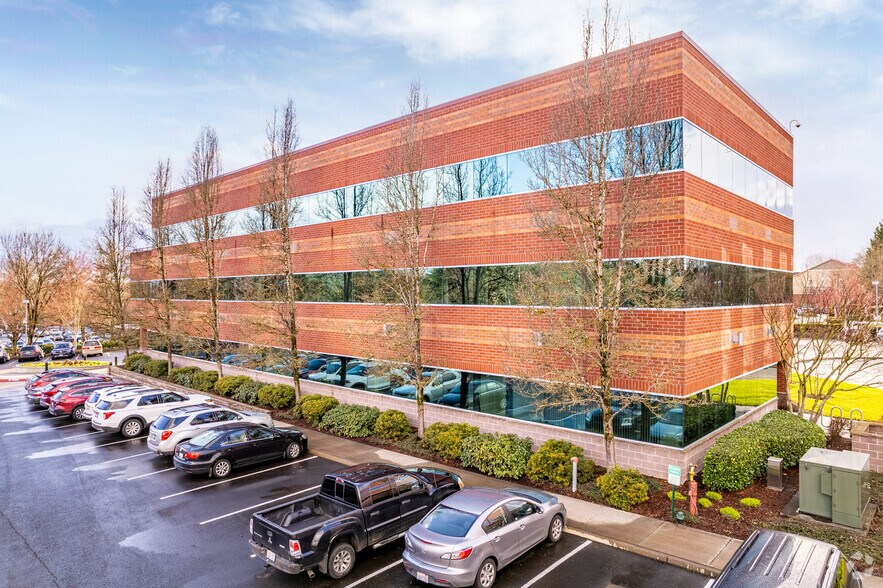 More Photos Of 7700 NE Parkway Dr, Vancouver Office For Sale
