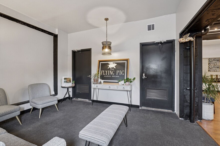 More Photos Of 5357 42nd Ave S, Minneapolis Freestanding For Sale