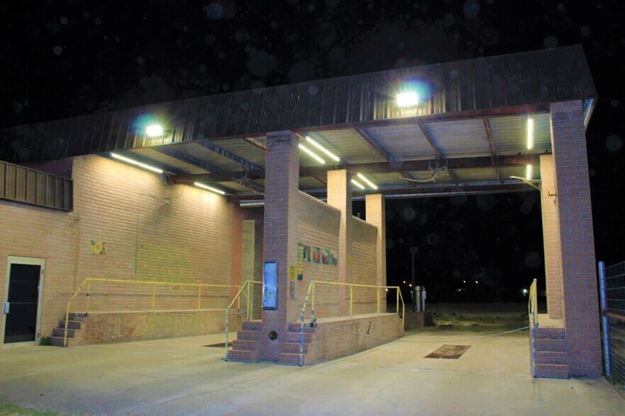 More Photos Of 2401 W Hornbeck Blvd, Fort Stockton Carwash For Sale