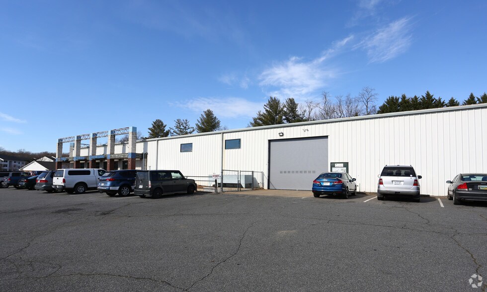 More Photos Of 340 Greenbrier Dr, Charlottesville Manufacturing For Lease