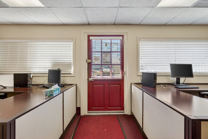 More Photos Of 1 W Main St, Marlton Office For Sale