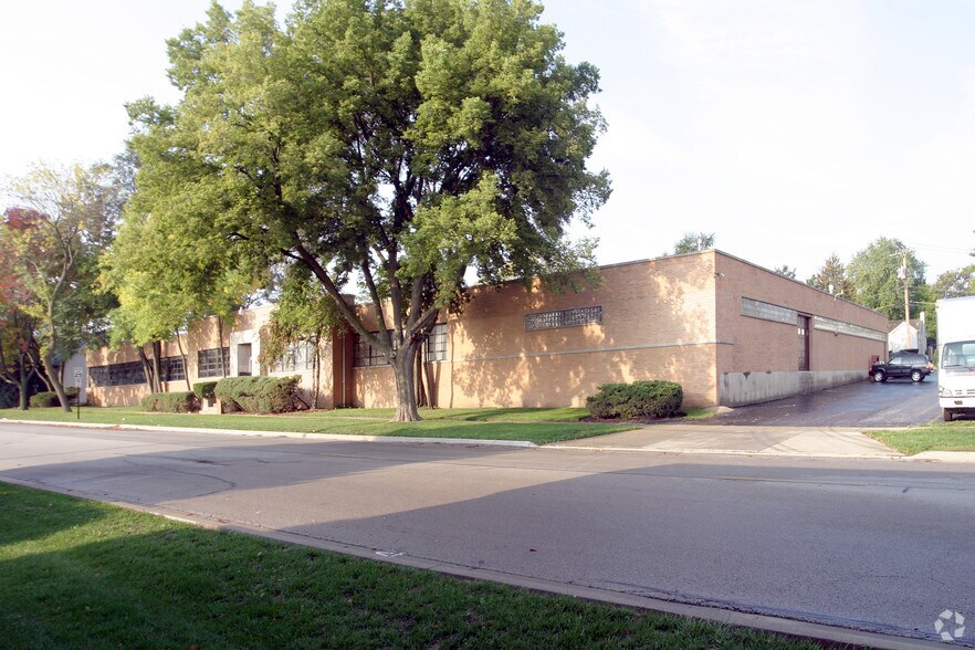 Primary Photo Of 325 N 4th St, Libertyville Industrial For Sale