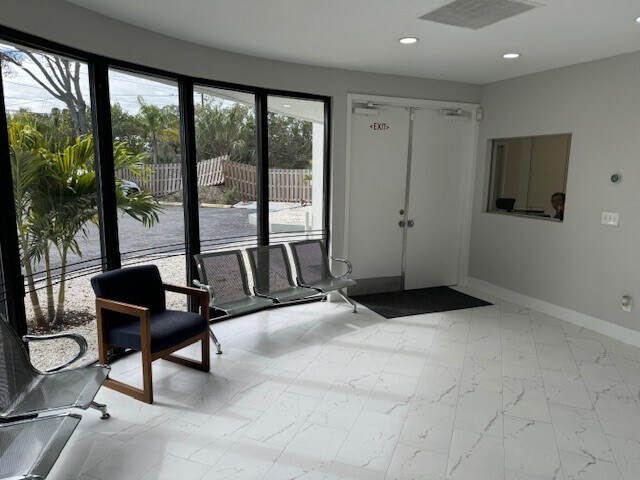 More Photos Of 6711 38th Ave N, Saint Petersburg Medical For Sale