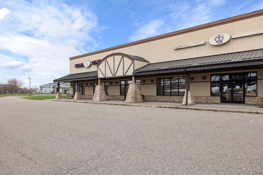More Photos Of 110 Wall St, Onamia Flex For Sale