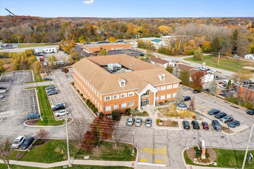More Photos Of 912 Northwest Hwy, Fox River Grove Medical For Sale