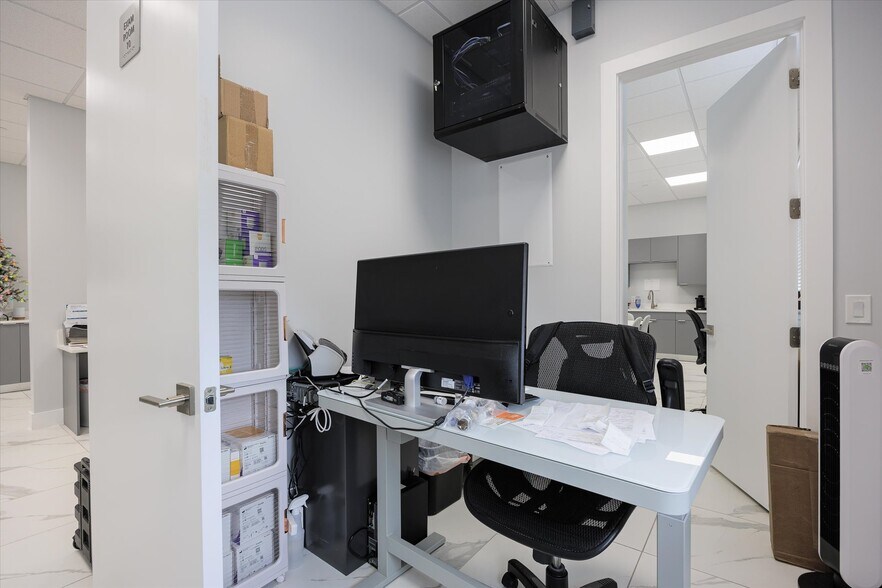 More Photos Of 22904 Lyden Dr, Estero Medical For Sale