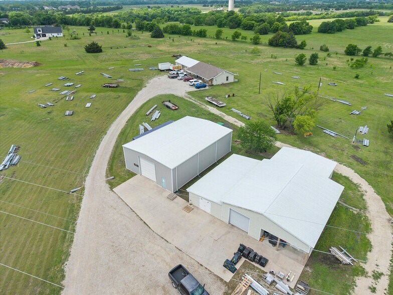 More Photos Of 1101 Willy Vester Rd, Van Alstyne Warehouse For Sale