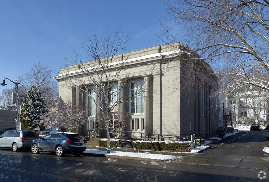More Photos Of 699 Washington St, Norwood Bank For Lease