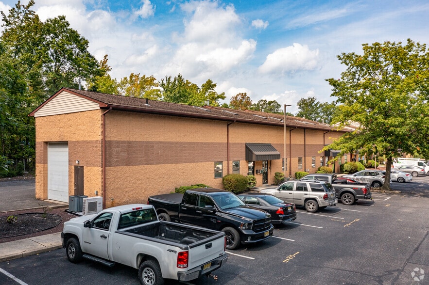 More Photos Of 600 Deer Rd, Cherry Hill Light Distribution For Sale