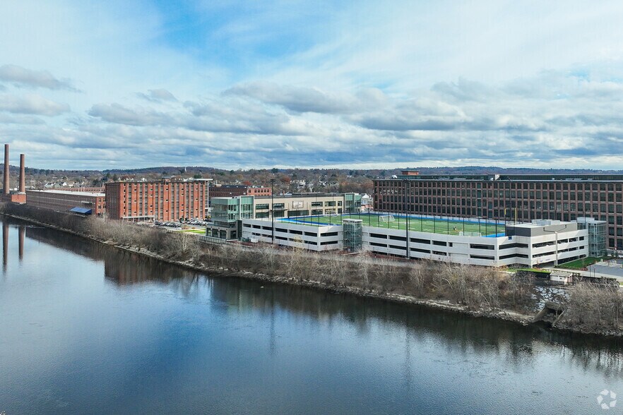 More Photos Of 354 Merrimack St, Lawrence Office For Lease