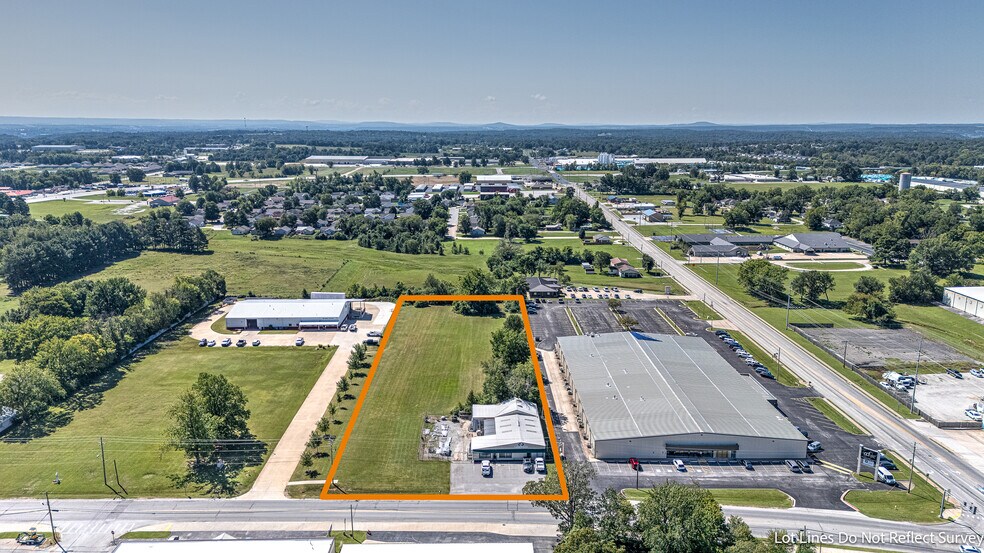 More Photos Of 1520 E Main St, Siloam Springs Storefront For Sale