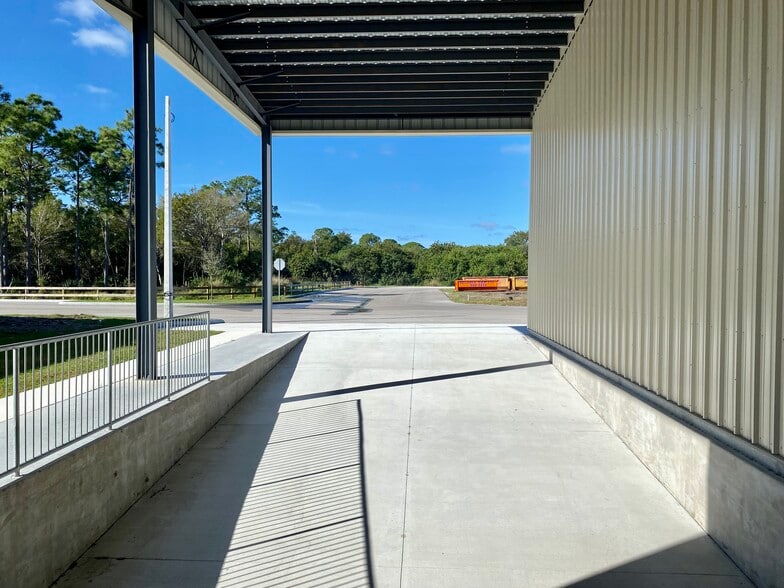 More Photos Of 5265 45th St, Vero Beach Unknown For Lease