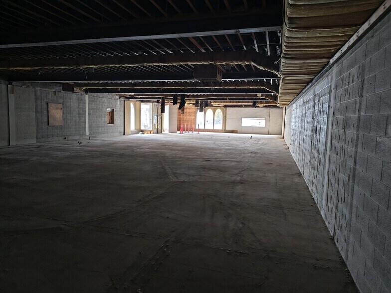 More Photos Of 101 N 3rd St, Yakima Freestanding For Sale