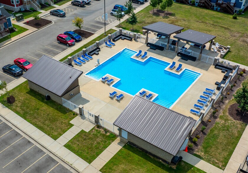 More Photos Of 120 McKnight st, Normal Multifamily For Sale