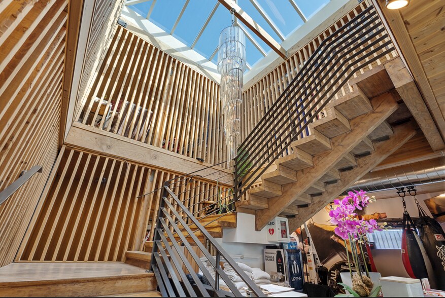 More Photos Of 1714 Hillhurst Ave, Los Angeles Office For Sale