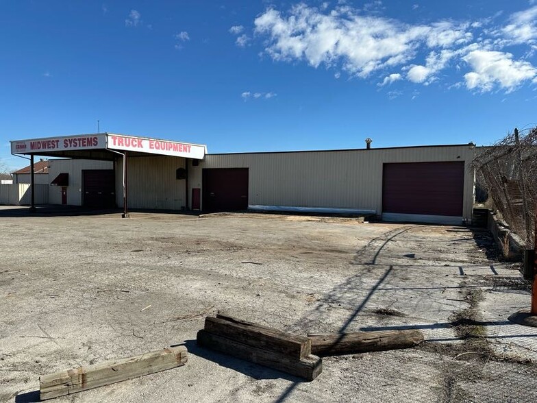 Primary Photo Of 600 Harris Ave, Saint Louis Warehouse For Lease